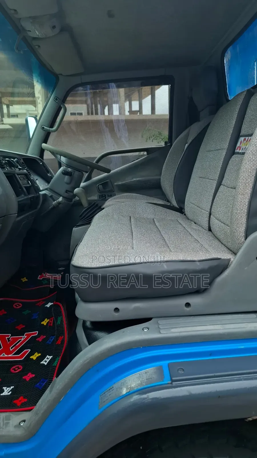 Mitsubishi Canter 1997 Blue