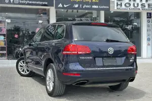 Volkswagen Touareg 2011 Blue