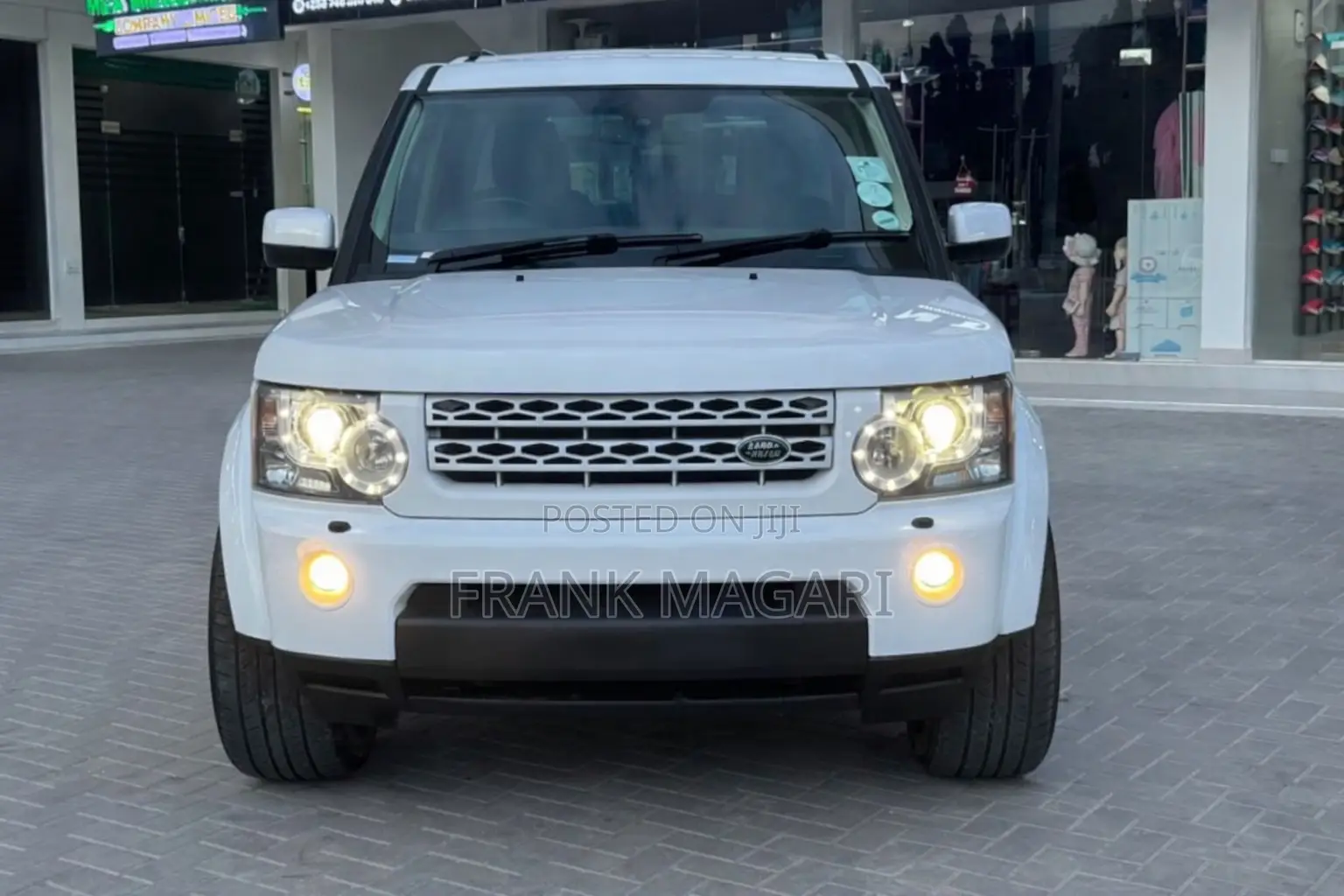 Land Rover Discovery 2013 White