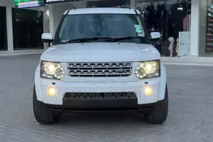 Land Rover Discovery 2013 White