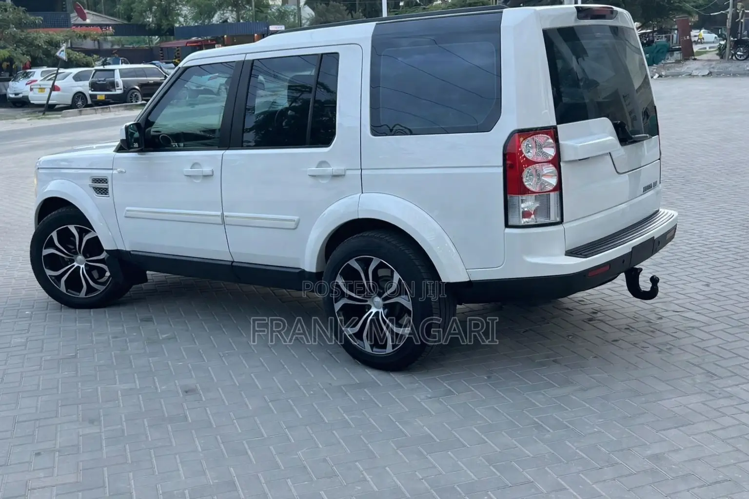 Land Rover Discovery 2013 White