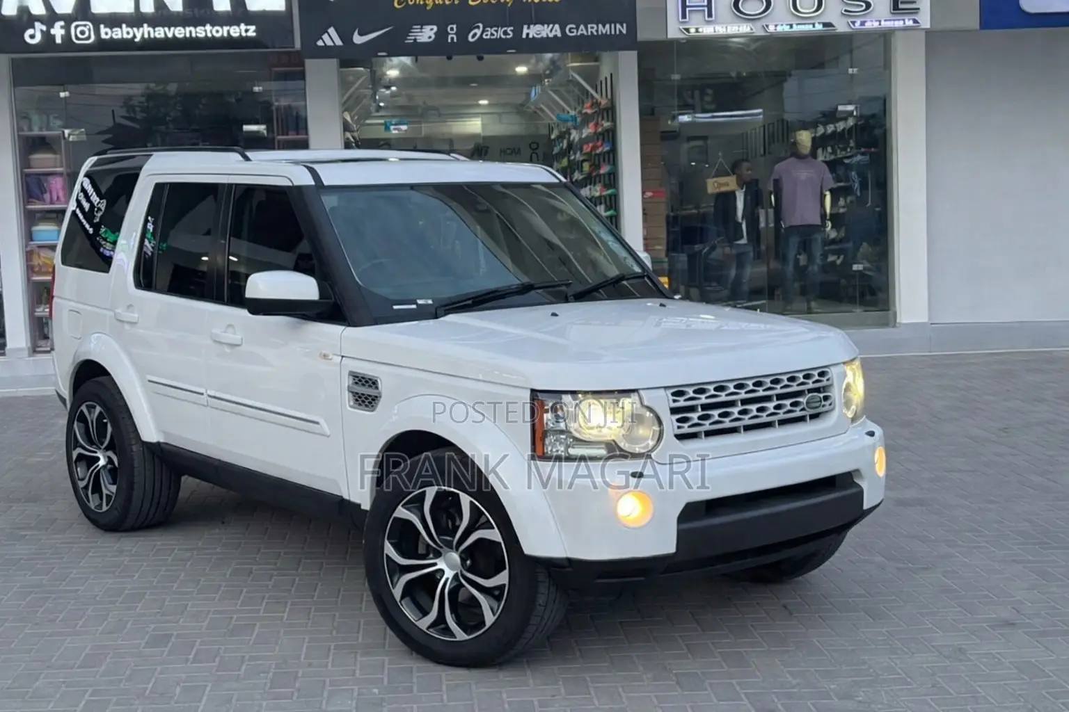 Land Rover Discovery 2013 White
