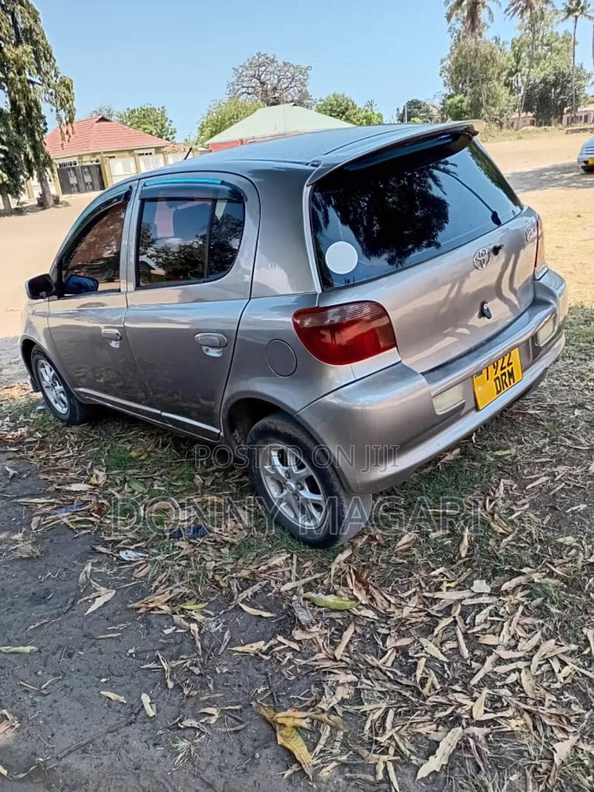 Toyota Vitz 2004 Gray