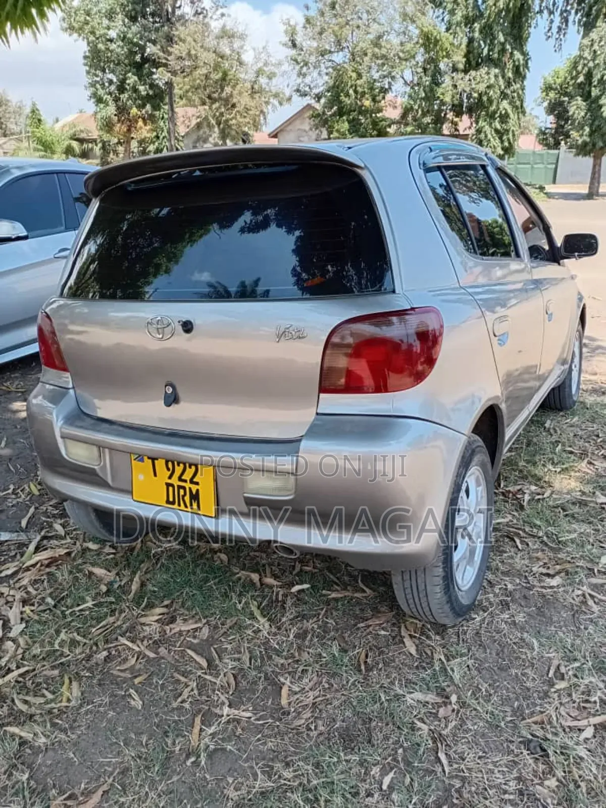 Toyota Vitz 2004 Gray