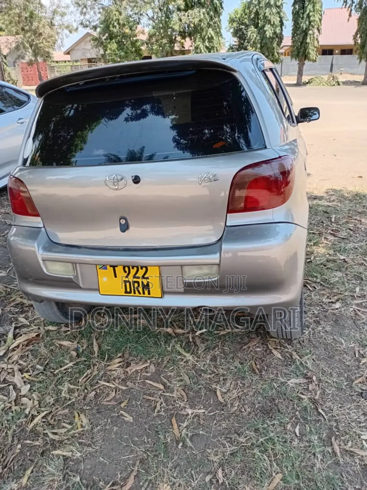 Toyota Vitz 2004 Gray