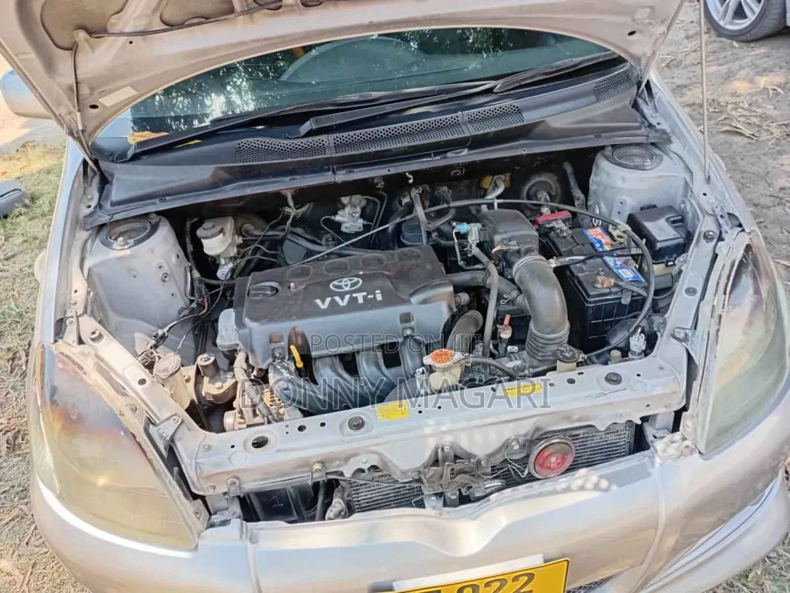 Toyota Vitz 2004 Gray