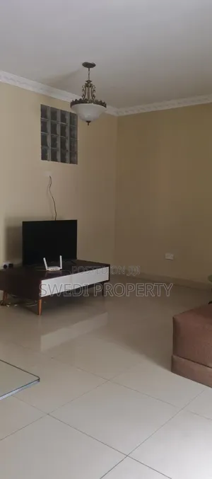 2bdrm Apartment in 100, Oyster Bay for rent