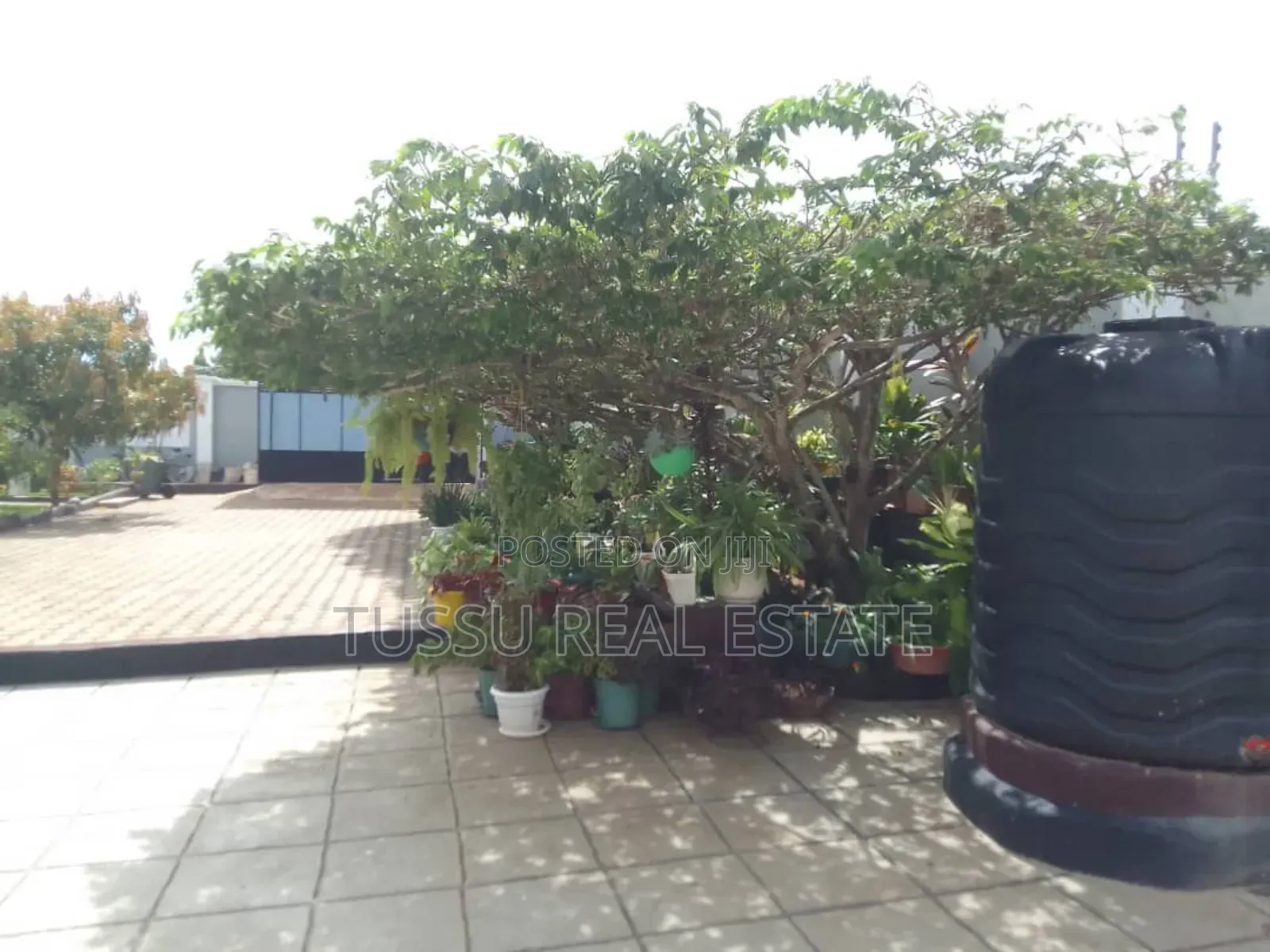 5bdrm House in Mabwepande, Kinondoni for sale