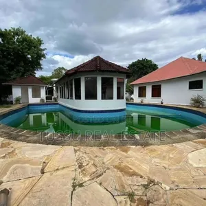 12bdrm House in Kawe Beach, Kinondoni for sale