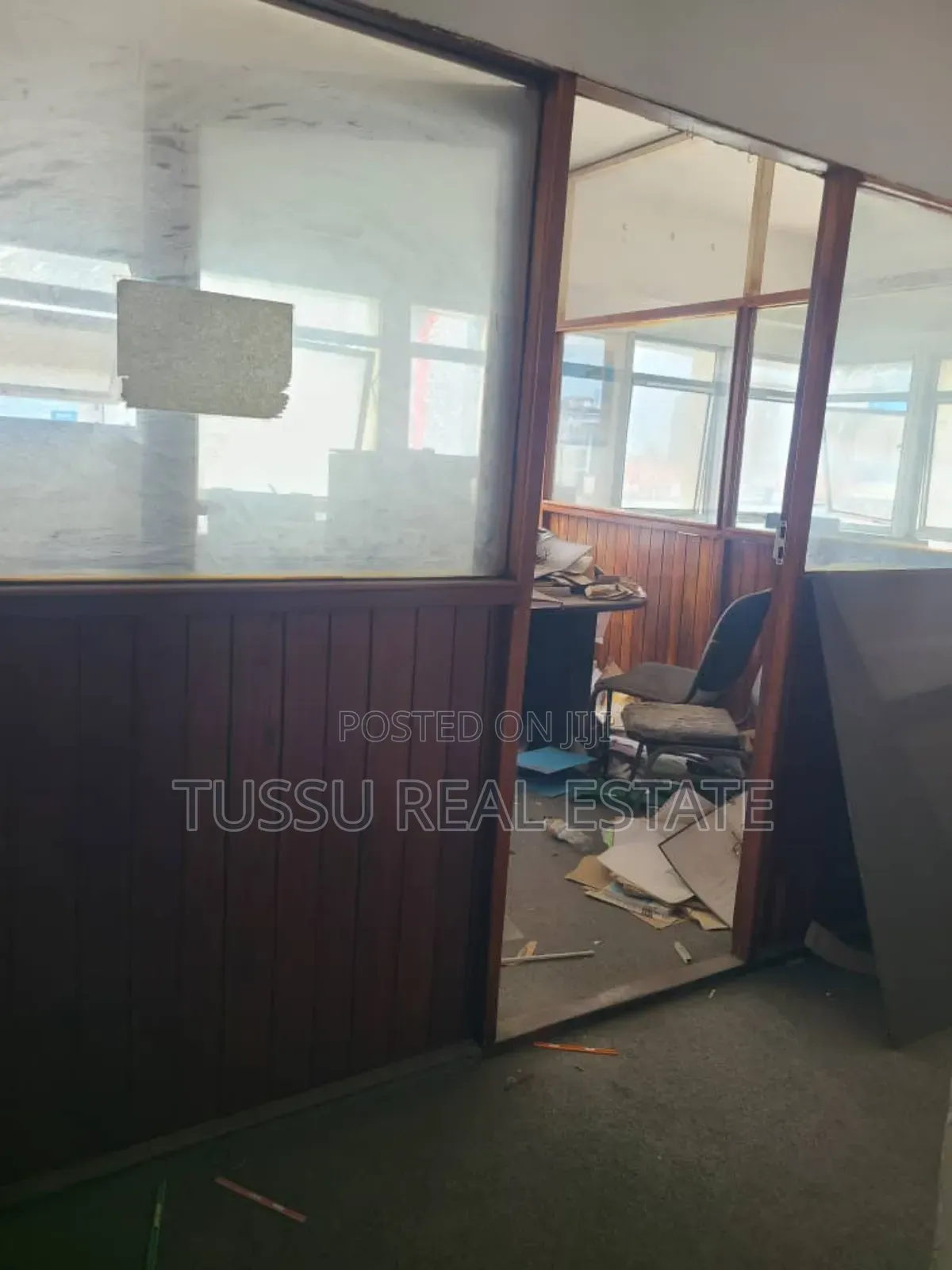 12bdrm House in Kawe Beach, Kinondoni for sale