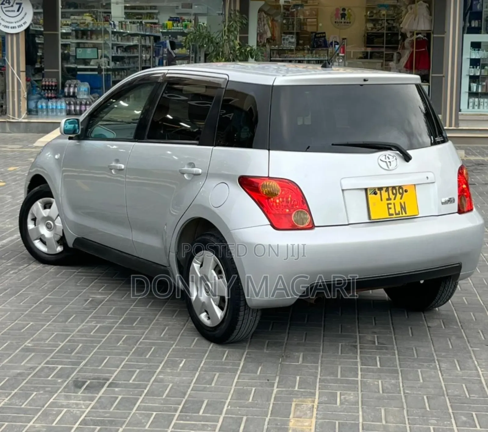 Toyota IST 2005 Silver
