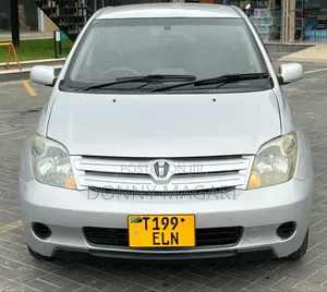 Toyota IST 2005 Silver