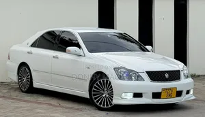 Toyota Crown 2006 White