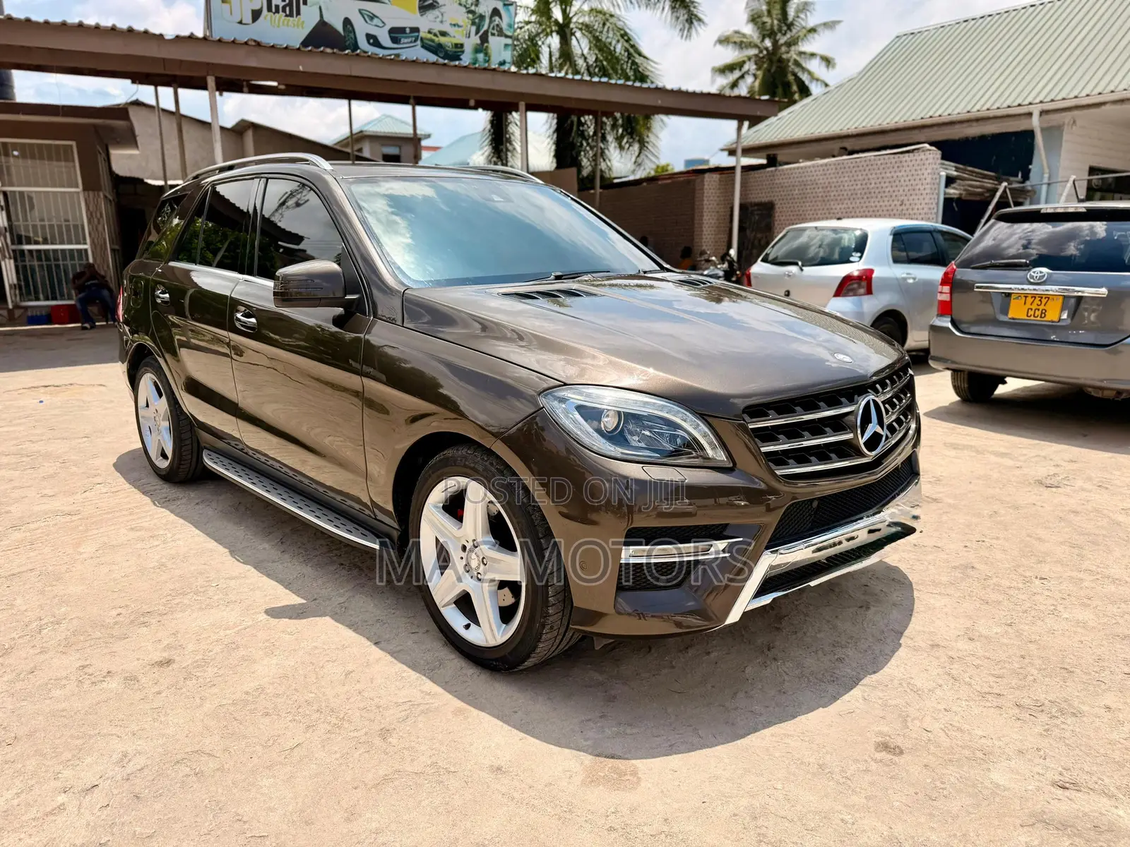 Mercedes-Benz M Class 2014 Brown
