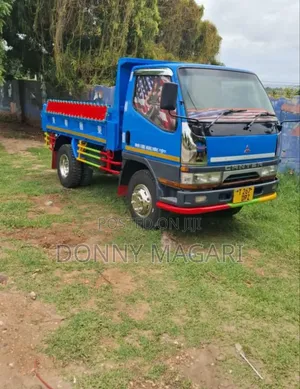 Mitsubishi Canter Tipper