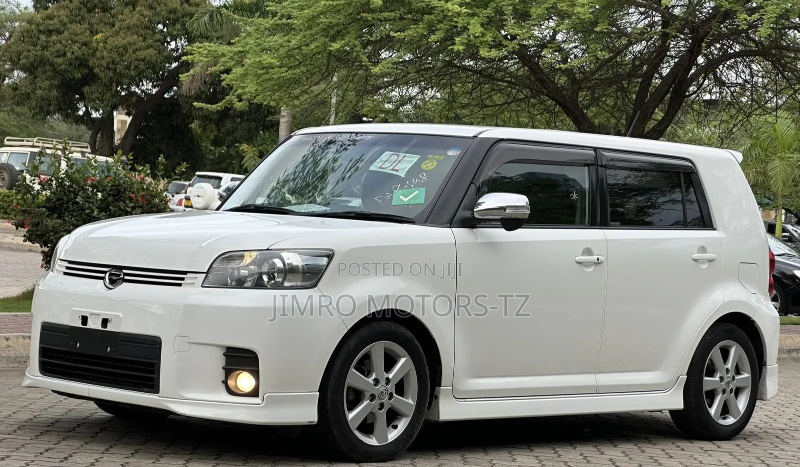 Toyota Corolla Rumion 2009 White