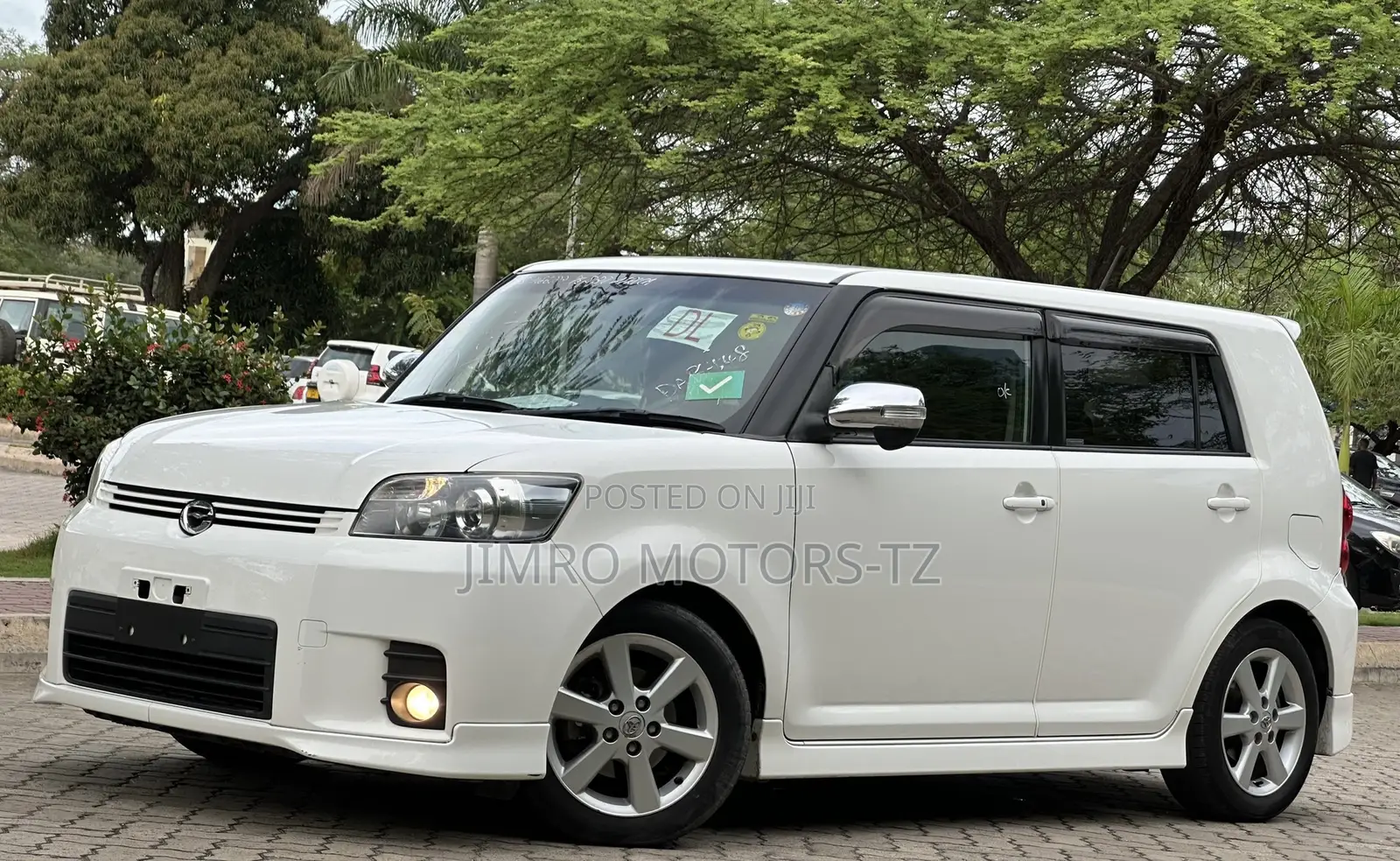 Toyota Corolla Rumion 2009 White