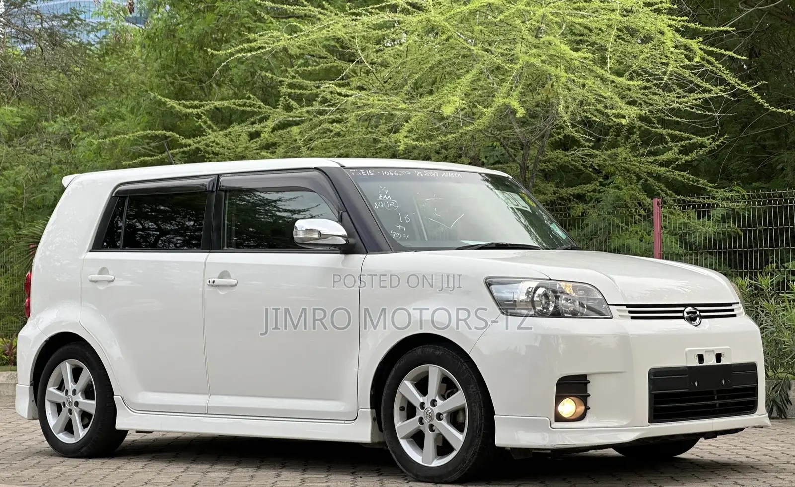 Toyota Corolla Rumion 2009 White