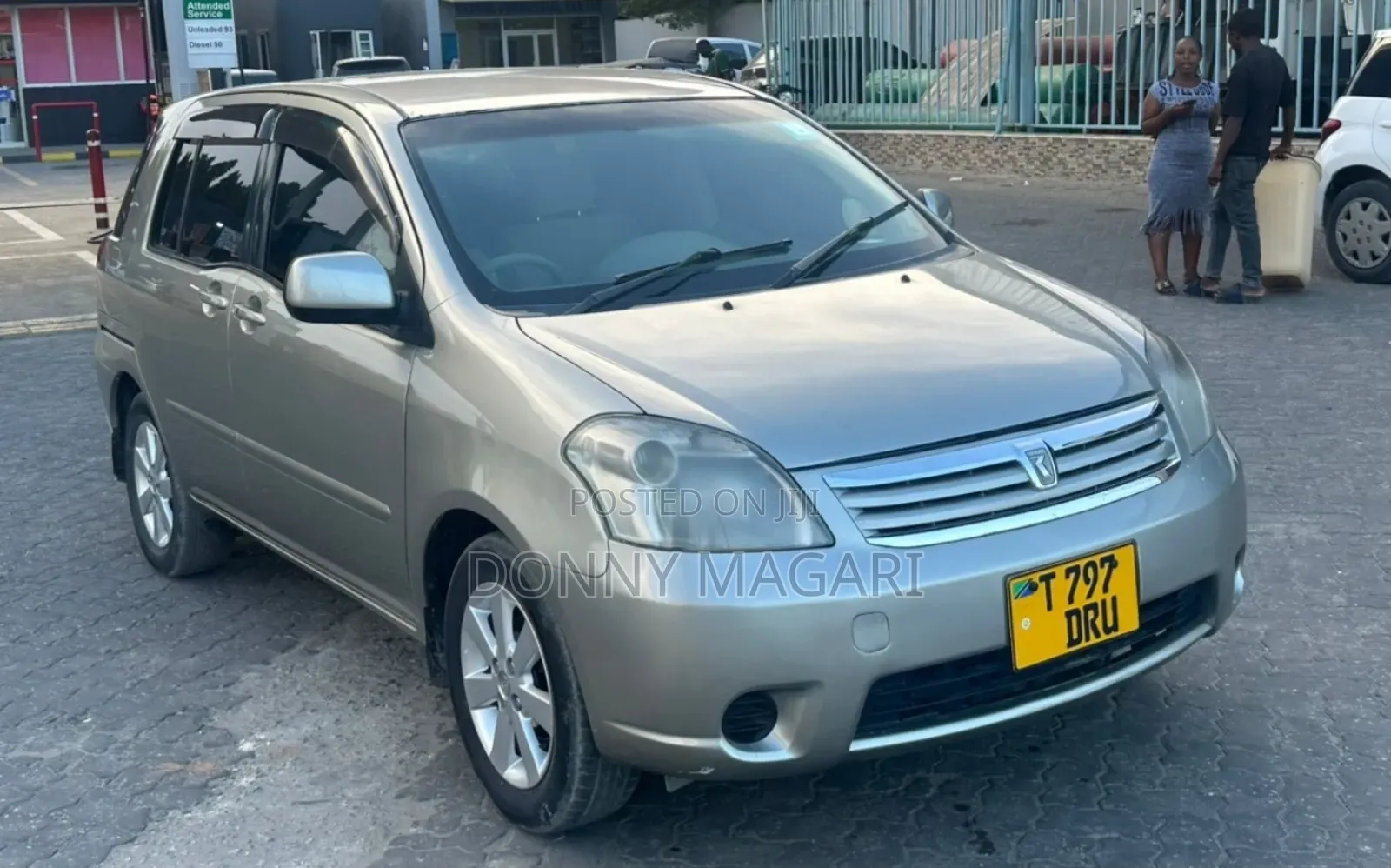 Toyota Raum 2005 Silver