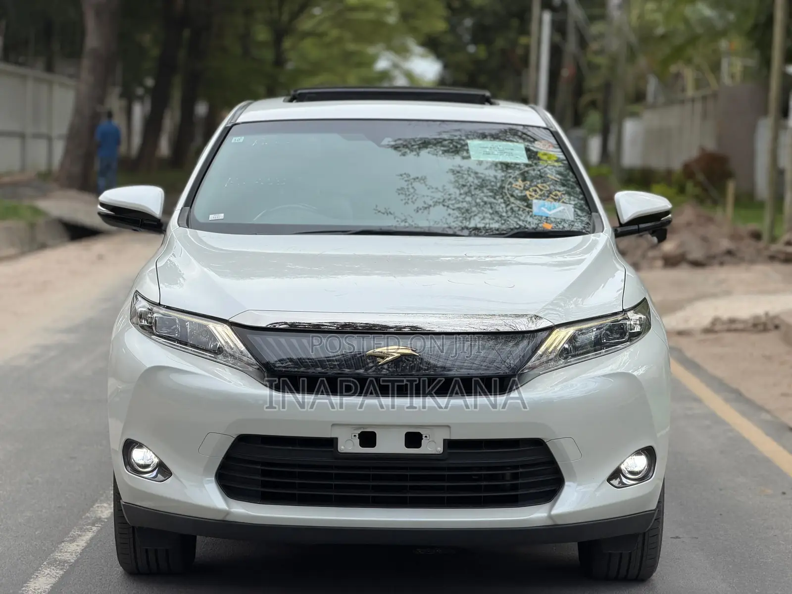 Toyota Harrier 2.0 4WD 2016 Pearl