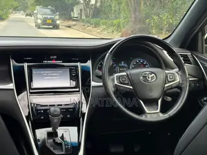 Toyota Harrier 2.0 4WD 2016 Pearl
