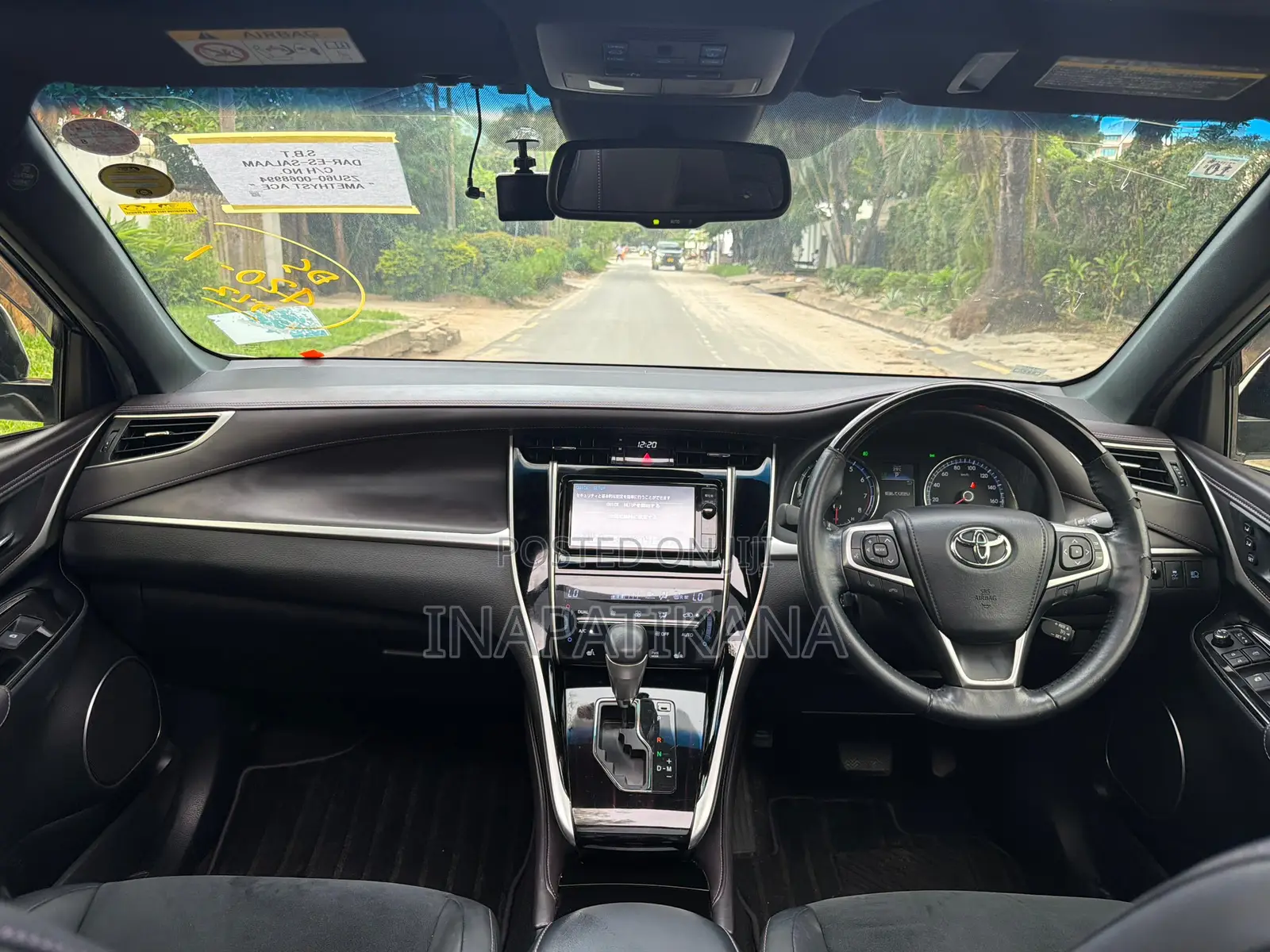 Toyota Harrier 2.0 4WD 2016 Pearl