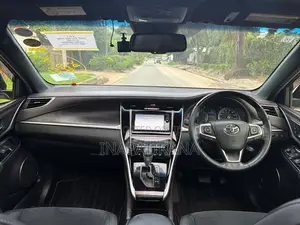 Toyota Harrier 2.0 4WD 2016 Pearl