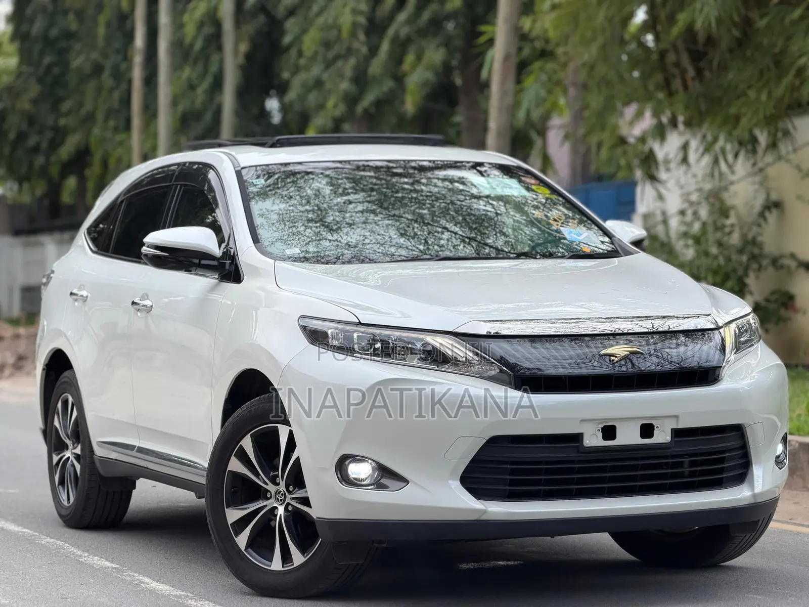 Toyota Harrier 2.0 4WD 2016 Pearl