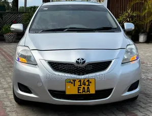 Toyota Belta 2010 Silver
