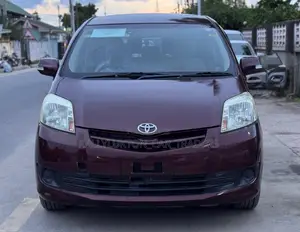 Toyota Passo Sette 2010 Burgundy