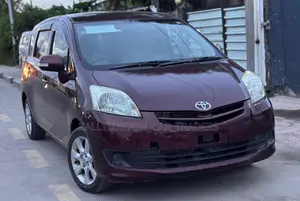 Toyota Passo Sette 2010 Burgundy
