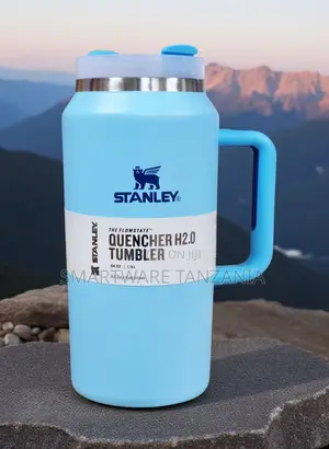 Stanley Flowstate Quencher H2.0 Tumbler 64oz Sky Blue Color