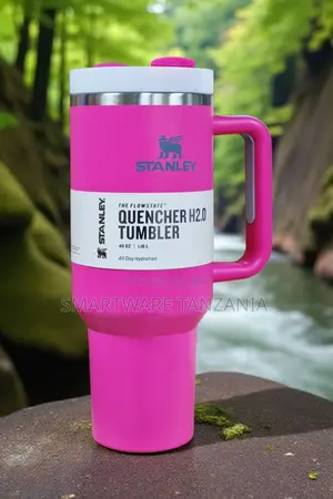 Stanley Flowstate Quencher H2.0 Tumbler 40oz Bold Hot Pink