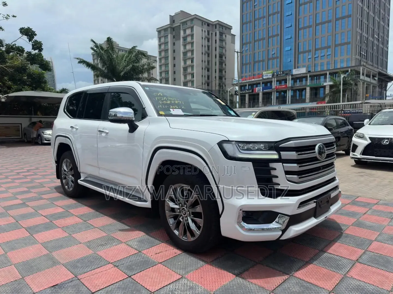 Toyota Land Cruiser 2024 Gold