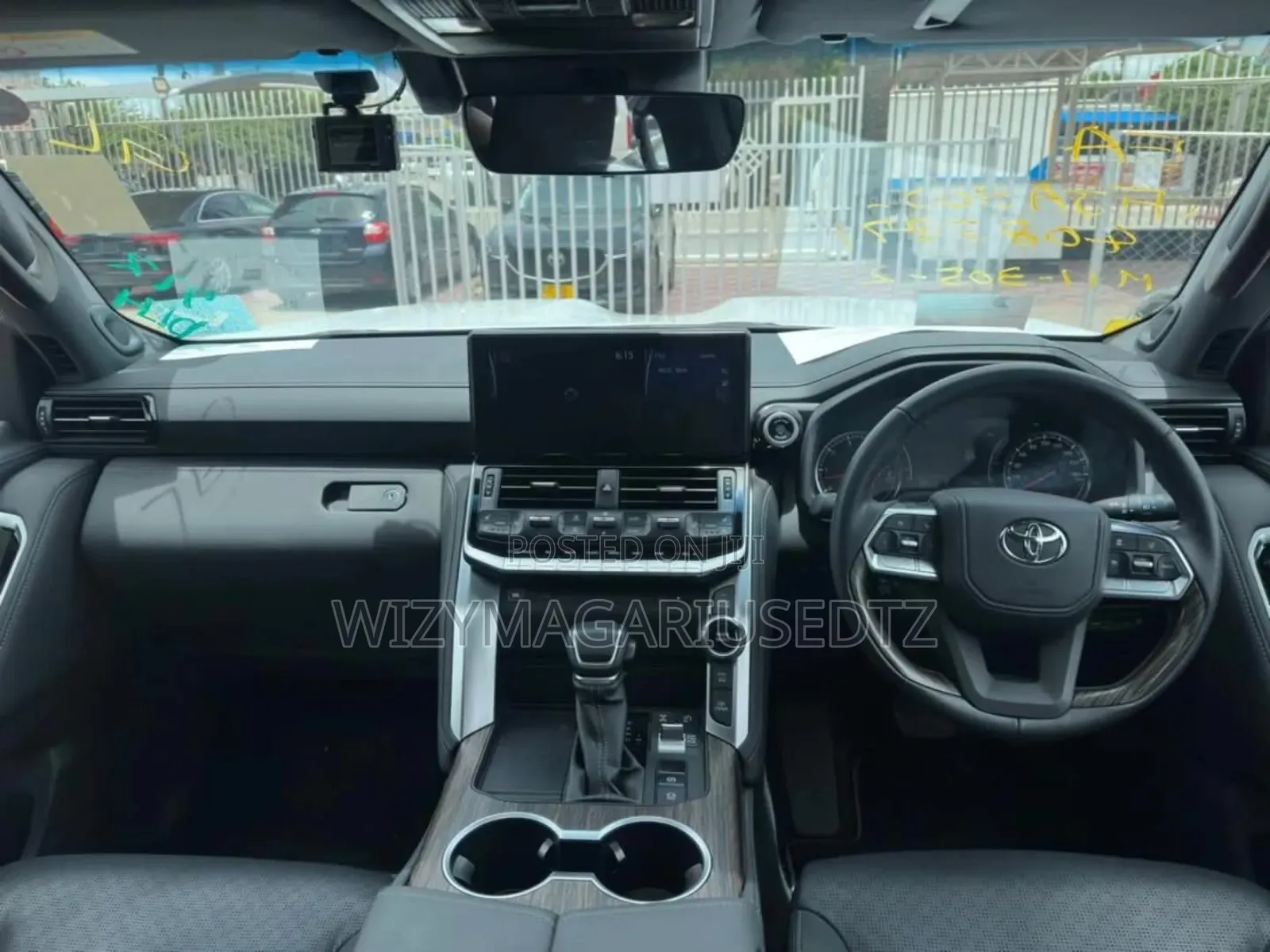 Toyota Land Cruiser 2024 Gold