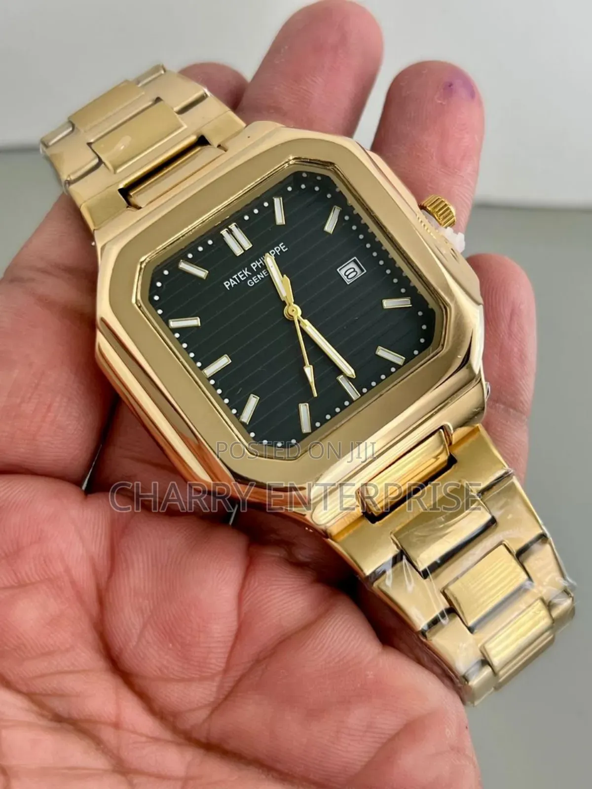 Patek Philippe for That High Class Look You Want Get This Unisex Watch