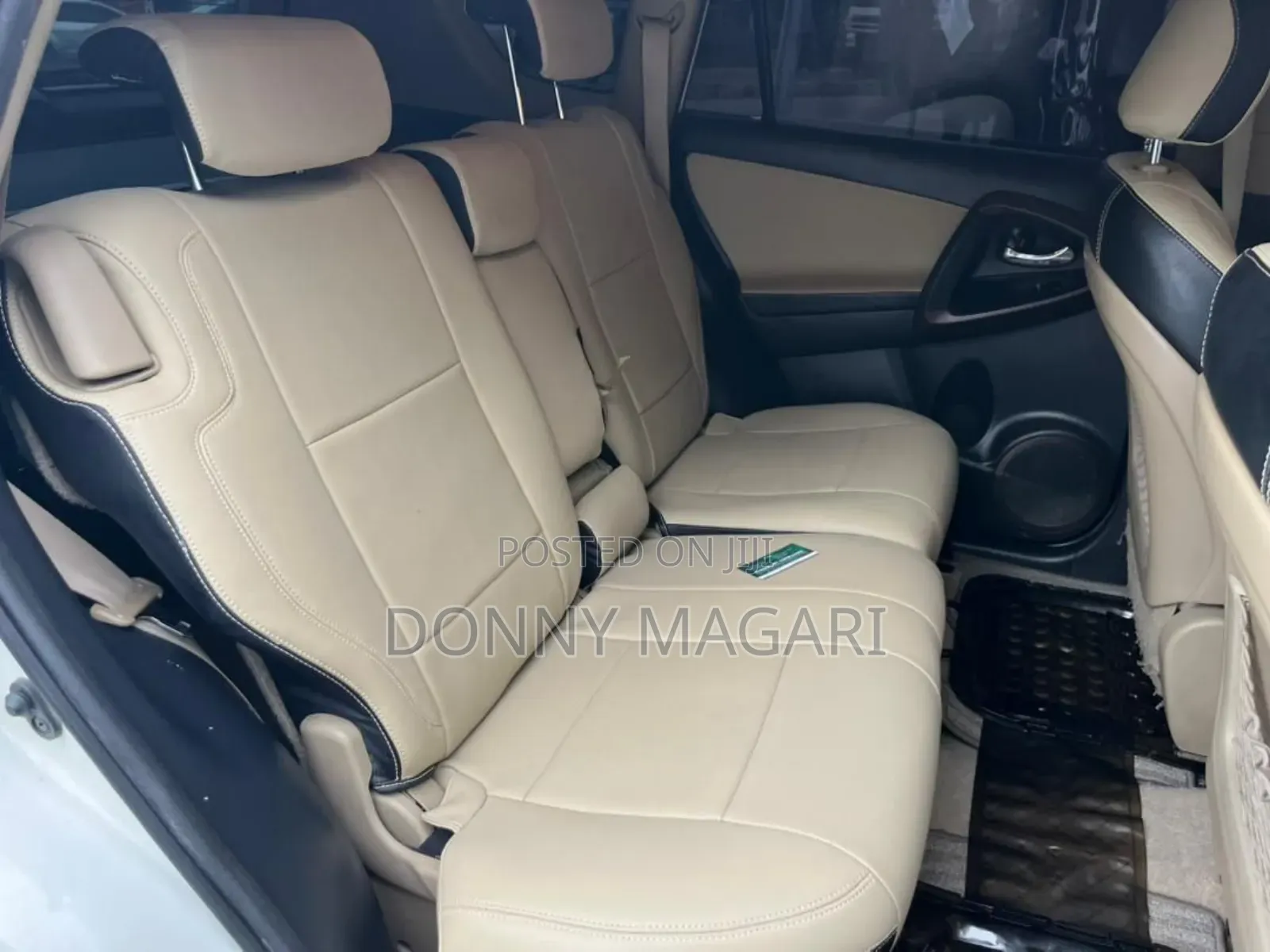 Toyota Vanguard 2009 White