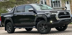 Toyota Hilux 2021 Black