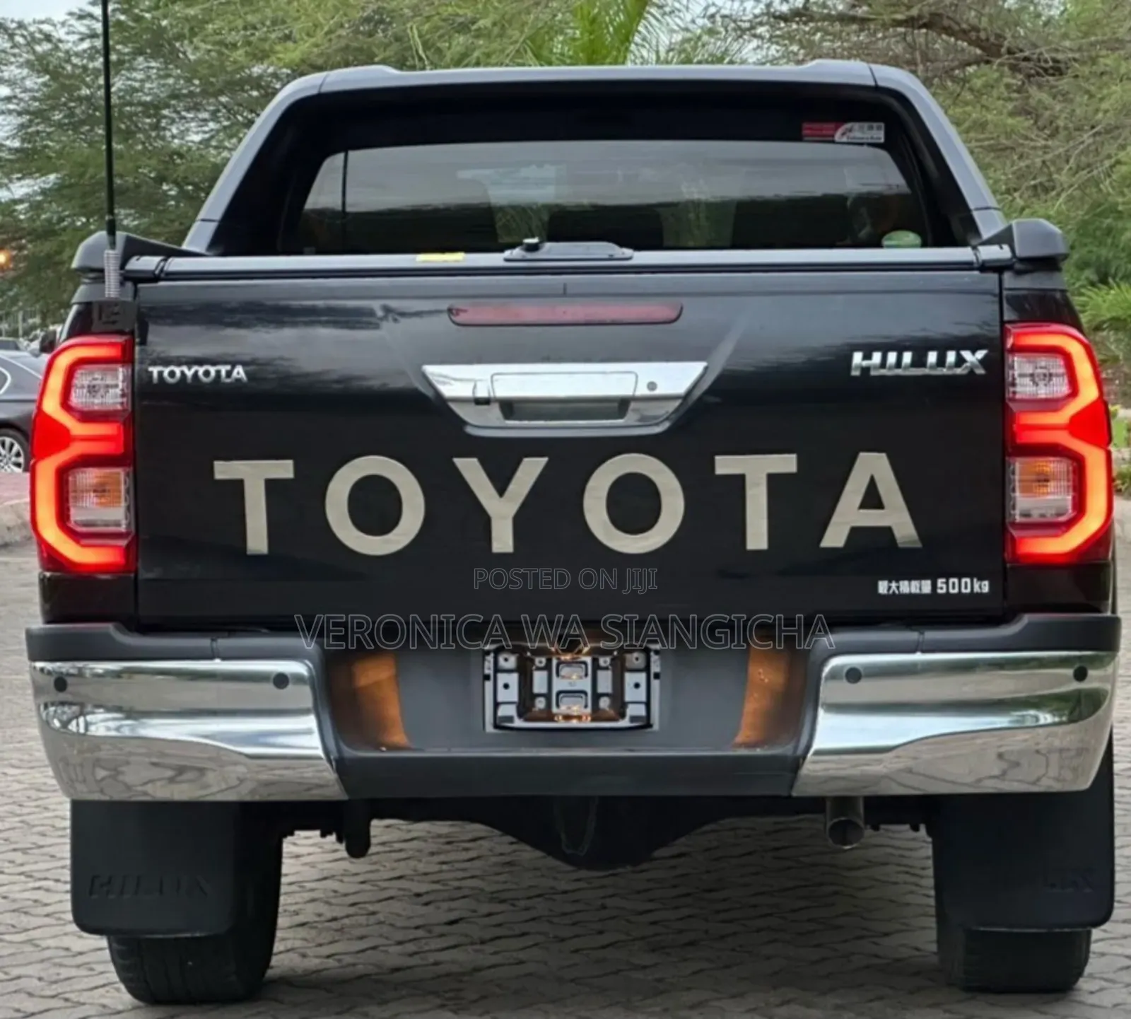 Toyota Hilux 2021 Black