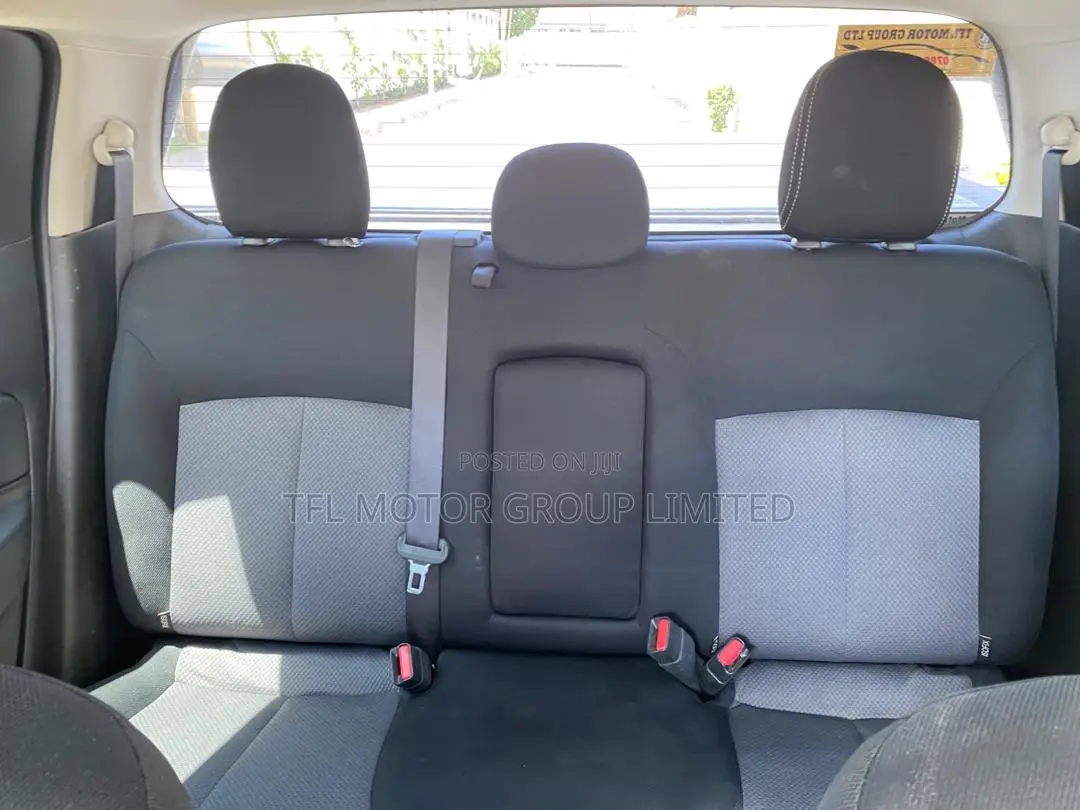 Mitsubishi Triton 2022 White