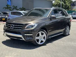 Mercedes-Benz M Class 2015 Brown