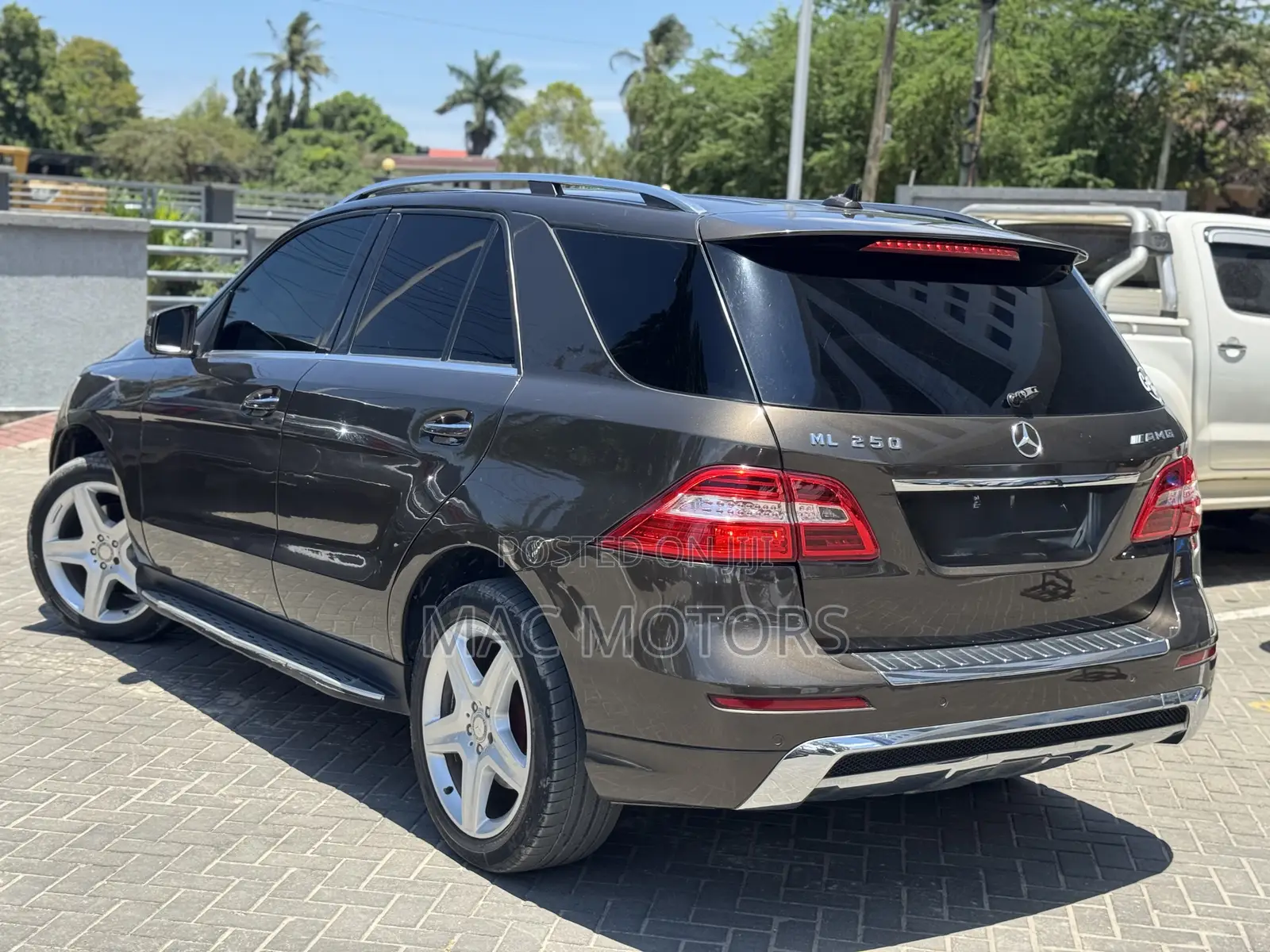 Mercedes-Benz M Class 2015 Brown