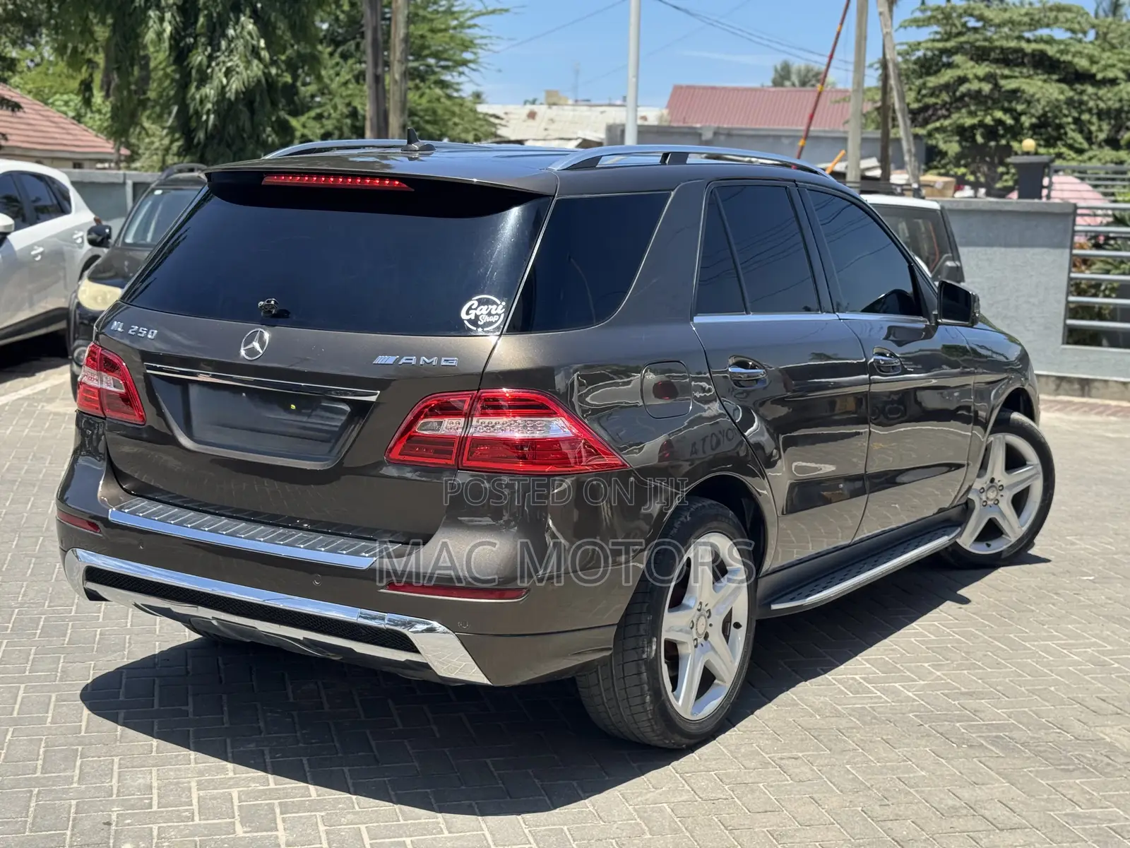 Mercedes-Benz M Class 2015 Brown