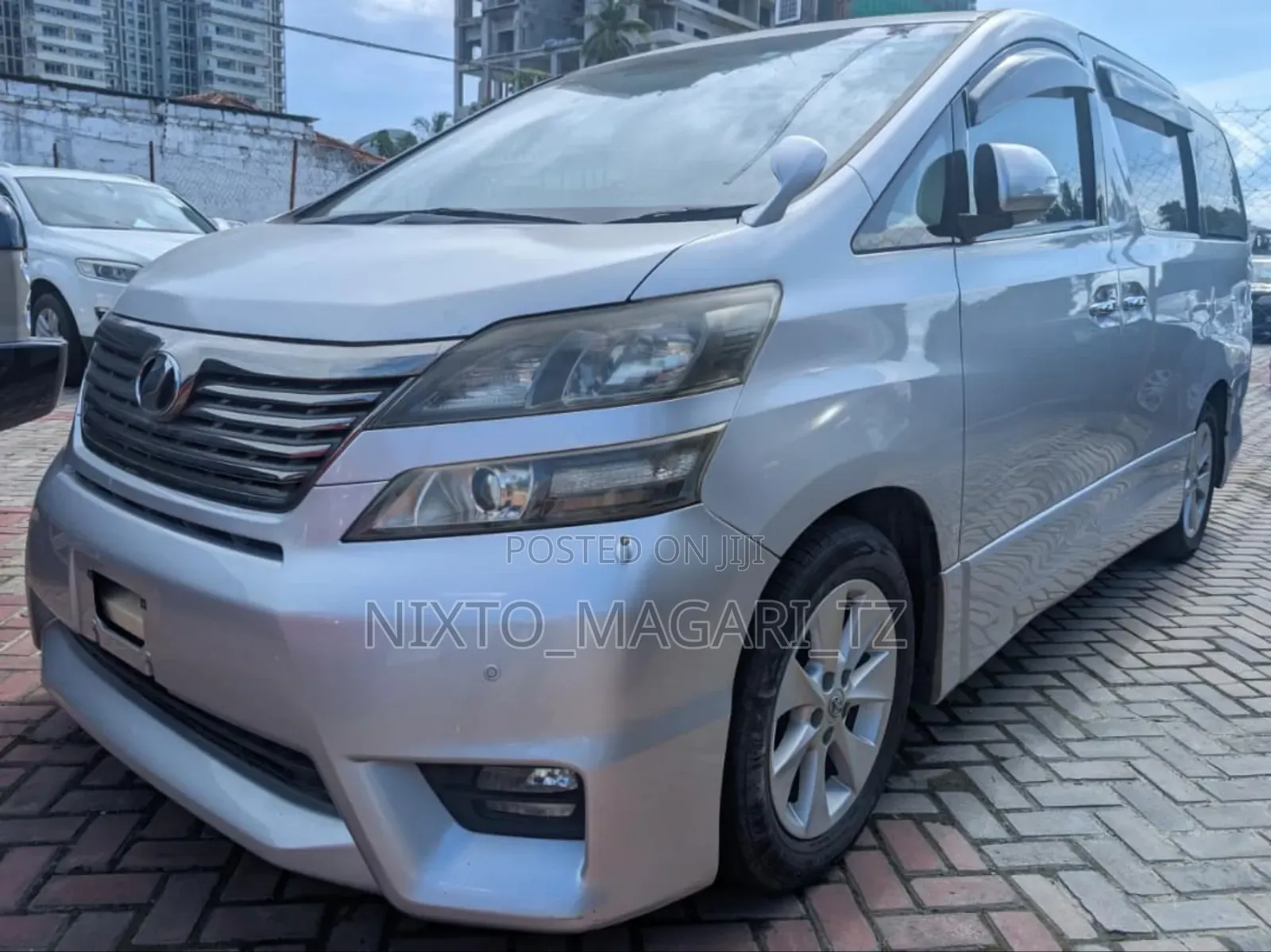 Toyota Vellfire 2008 Silver
