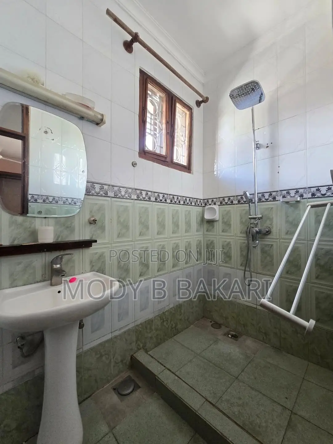 7bdrm House in Mikocheni for rent