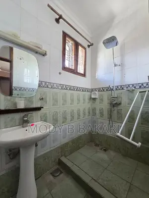 7bdrm House in Mikocheni for rent