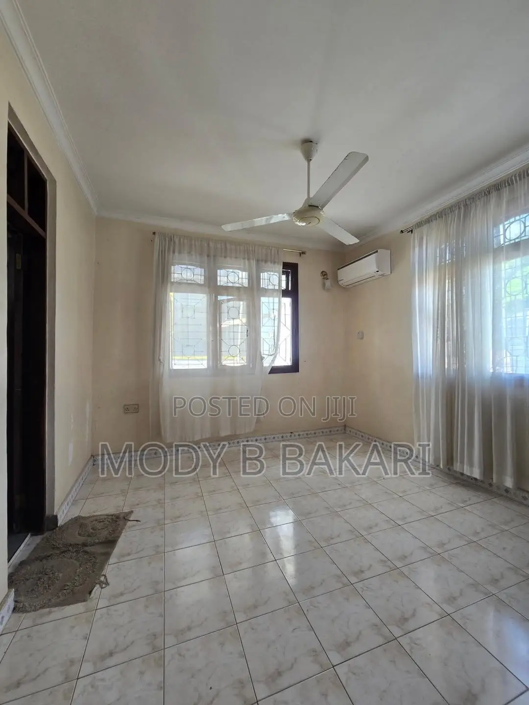 7bdrm House in Mikocheni for rent