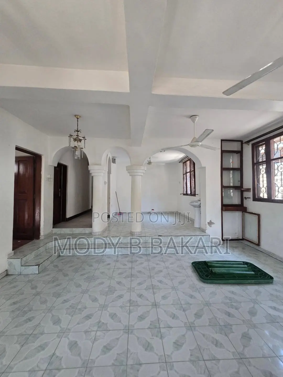 7bdrm House in Mikocheni for rent