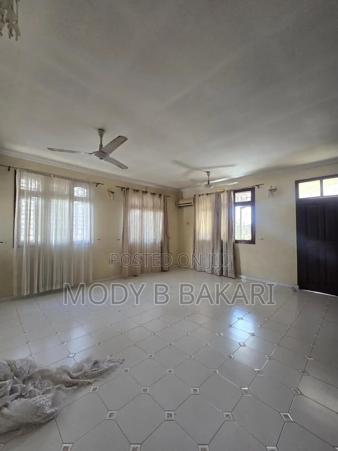 7bdrm House in Mikocheni for rent