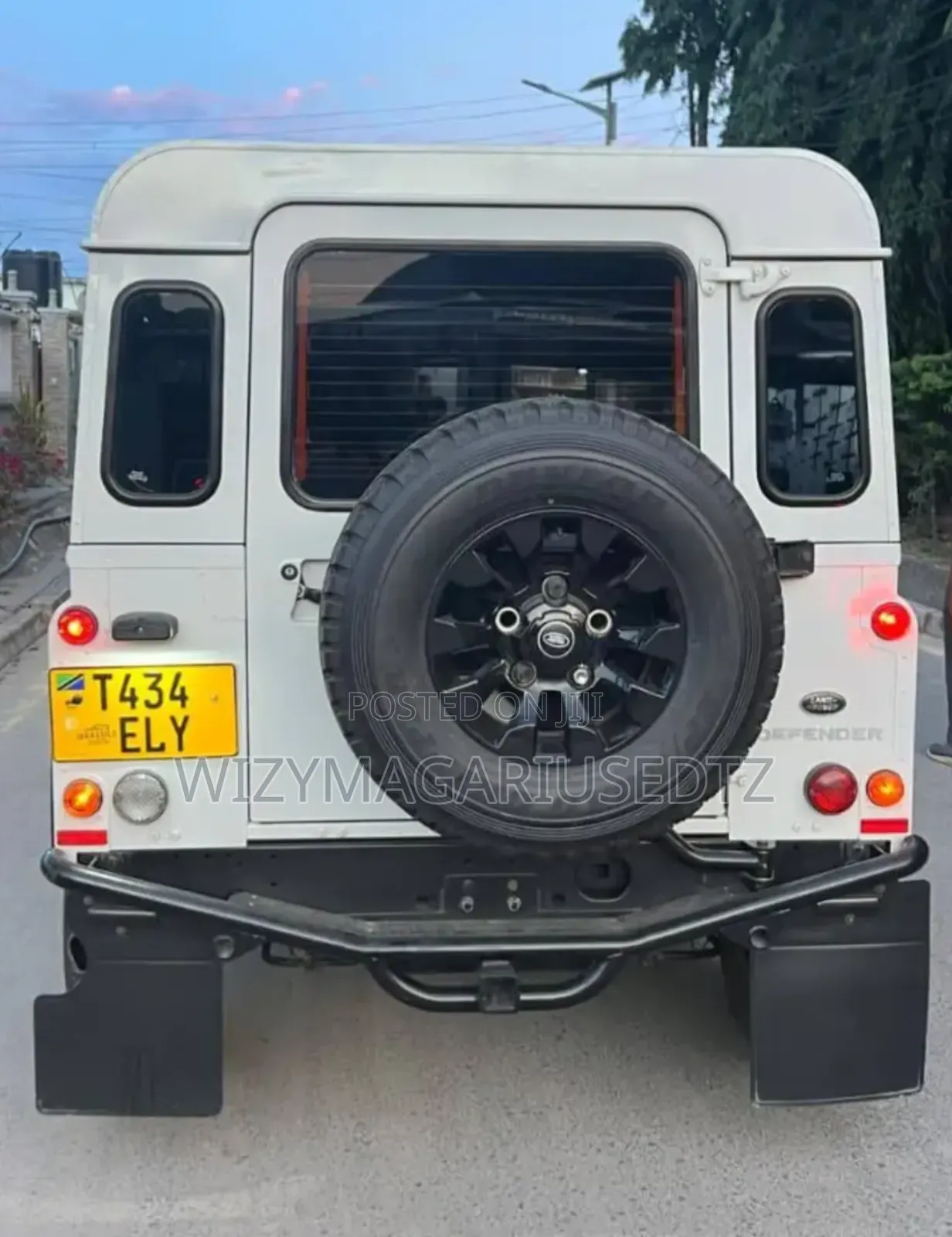 Land Rover Defender 2015 Off white